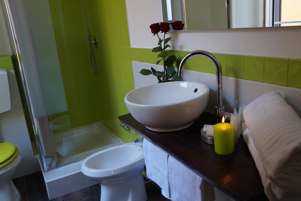 רומא Jacuzzi Rooms מראה חיצוני תמונה